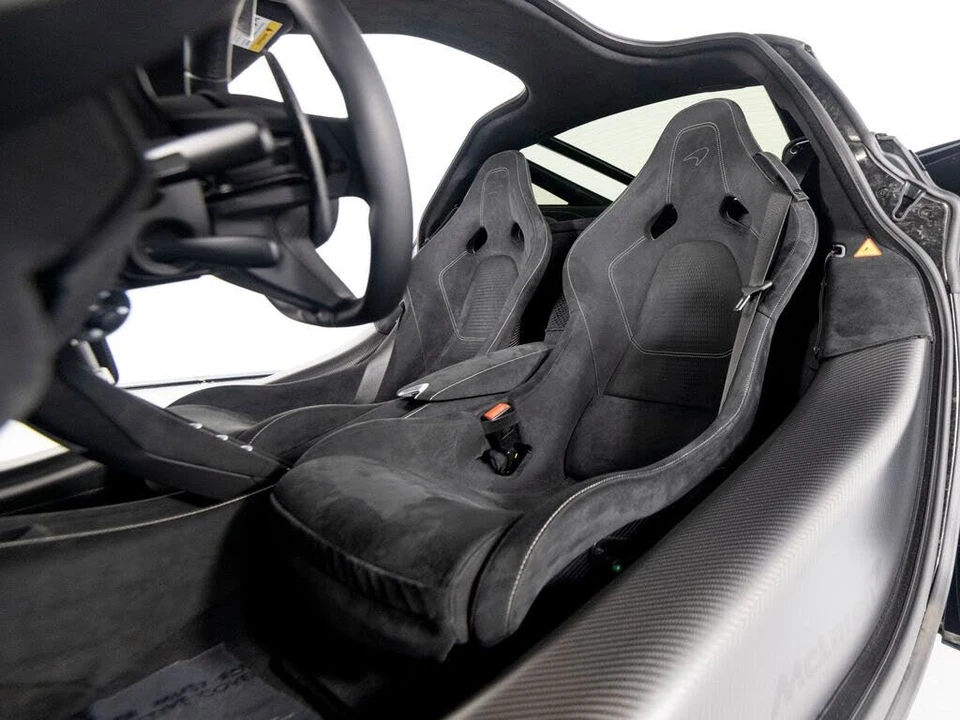 2025 McLaren 750S Coupe - Image 31 of 31