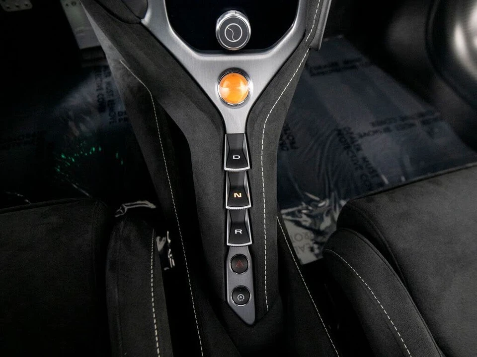 2025 McLaren 750S Coupe - Image 22 of 31