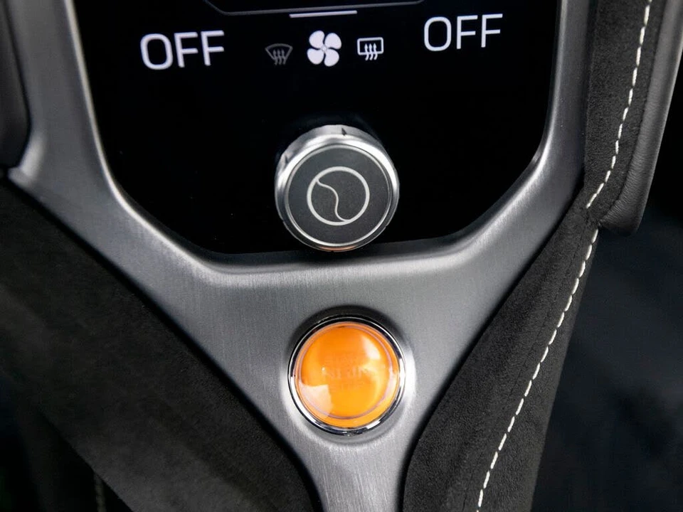 2025 McLaren 750S Coupe - Image 21 of 31