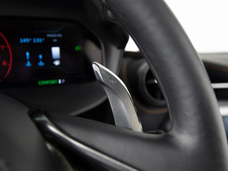 2025 McLaren 750S Coupe - Image 17 of 31