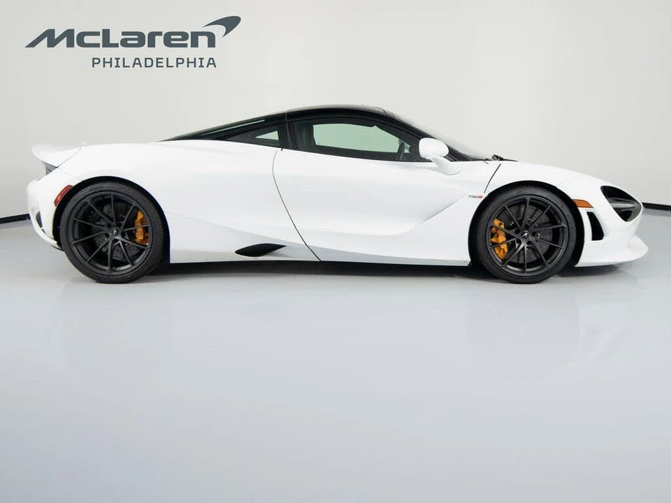 2025 McLaren 750S Coupe - Image 4 of 31