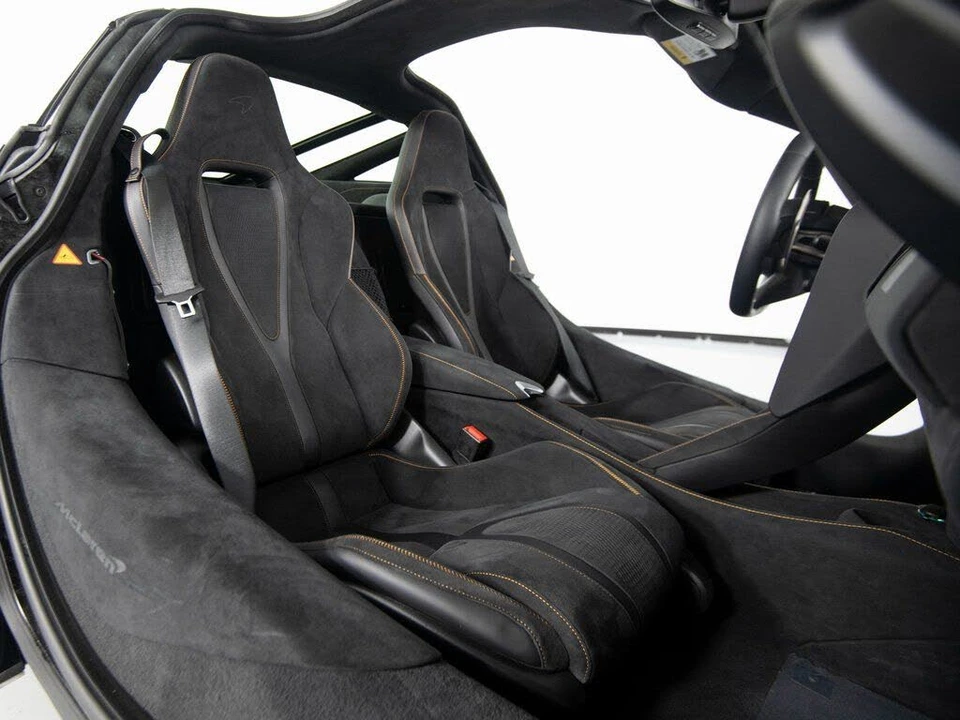 2025 McLaren 750S Coupe - Image 31 of 31