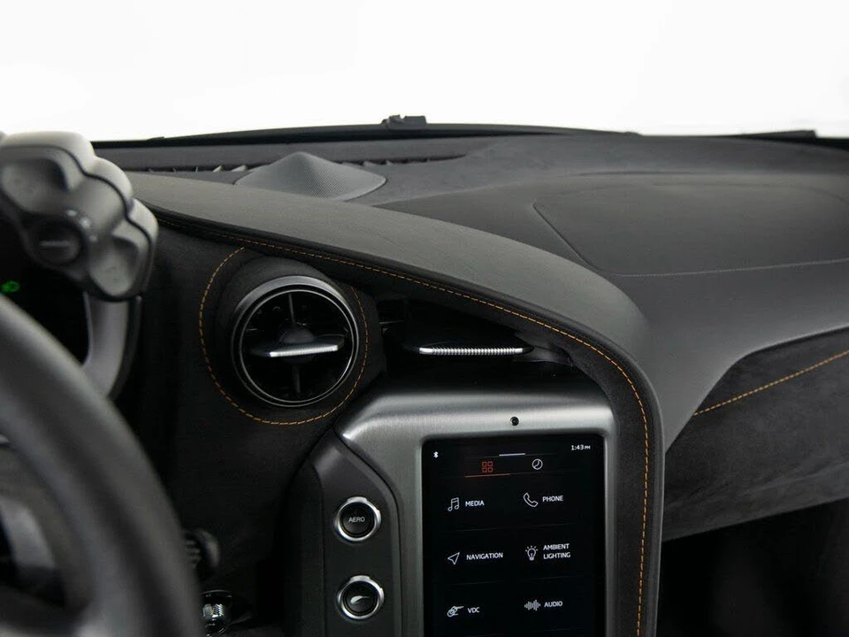 2025 McLaren 750S Coupe - Image 23 of 31