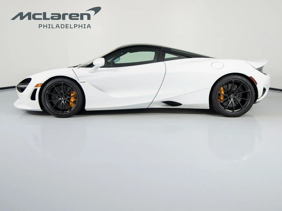 2025 McLaren 750S Coupe - Image 8 of 31