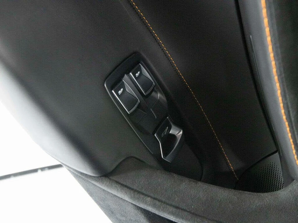 2025 McLaren 750S Coupe - Image 13 of 31