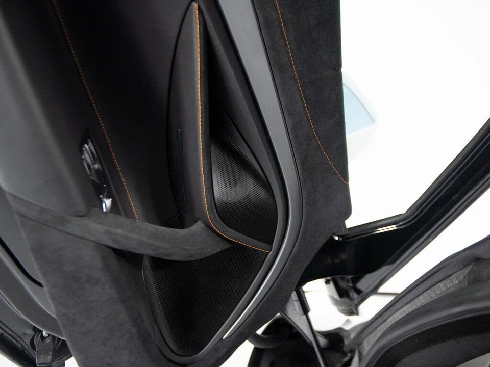 2025 McLaren 750S Coupe - Image 12 of 31