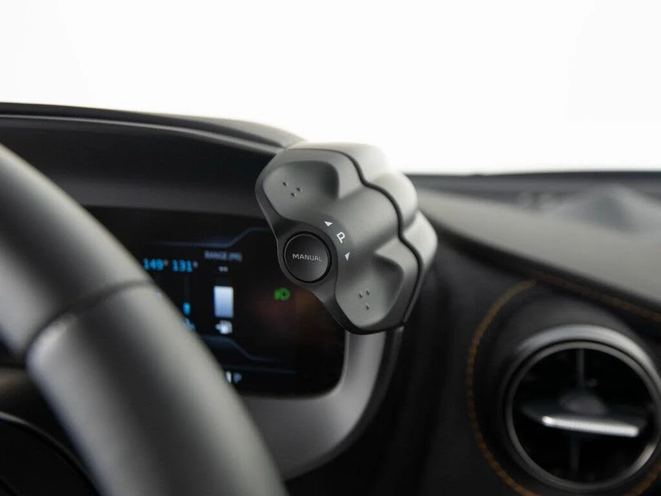 2025 McLaren 750S Coupe - Image 18 of 31
