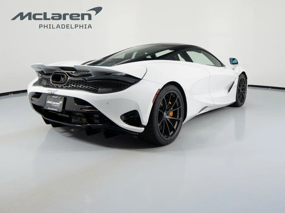 2025 McLaren 750S Coupe - Image 5 of 31