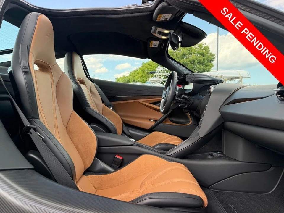 2025 McLaren 750S Coupe - Image 28 of 29