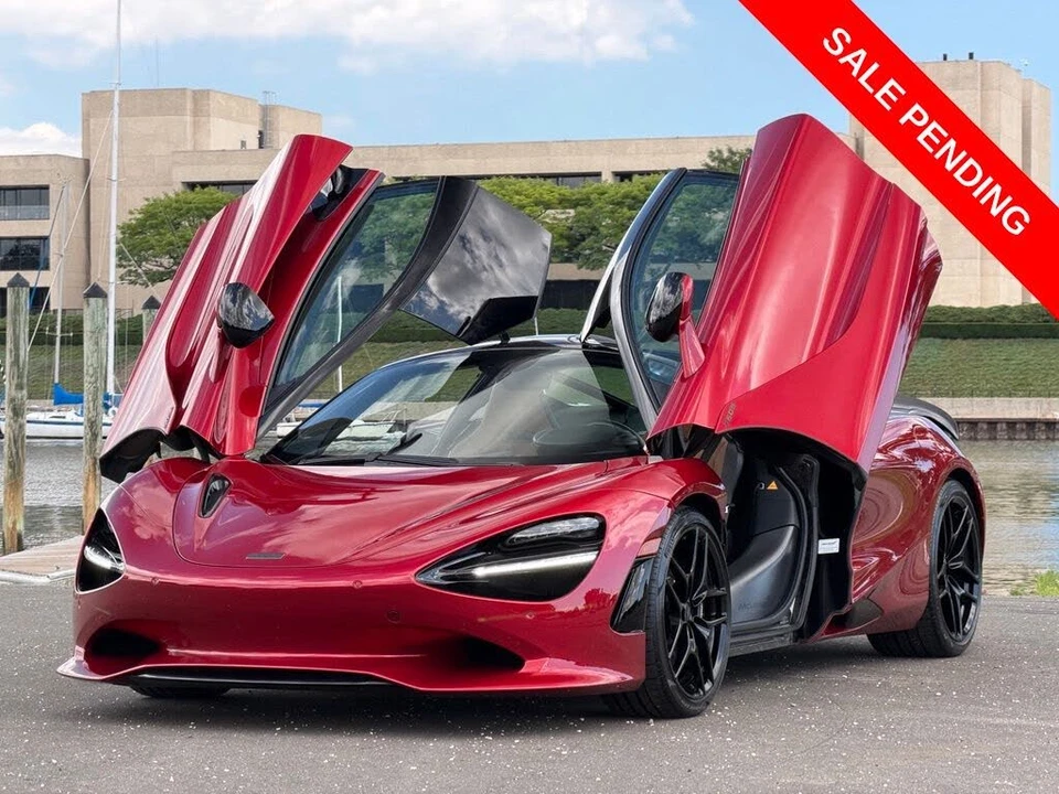 2025 McLaren 750S Coupe - Image 10 of 29