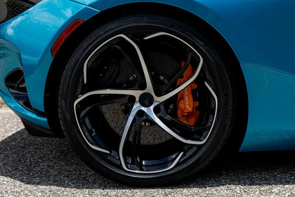 2025 McLaren 750S Coupe - Image 16 of 31