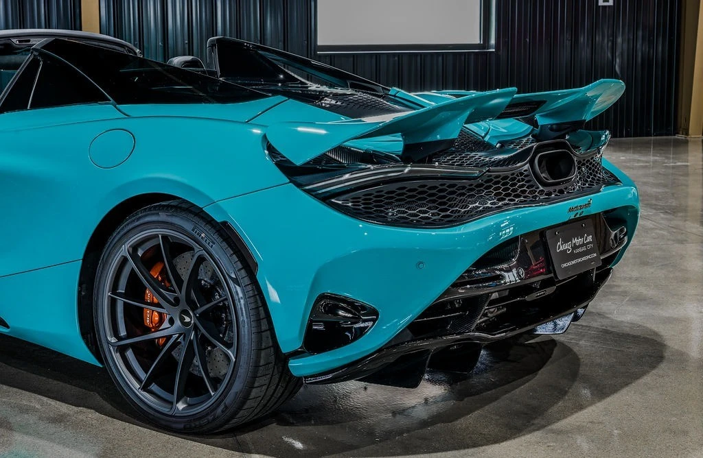 2025 McLaren 750S Coupe - Image 24 of 31