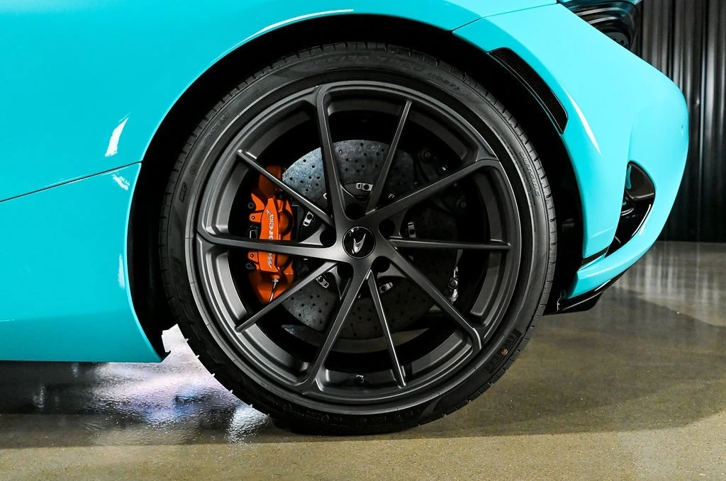 2025 McLaren 750S Coupe - Image 30 of 31