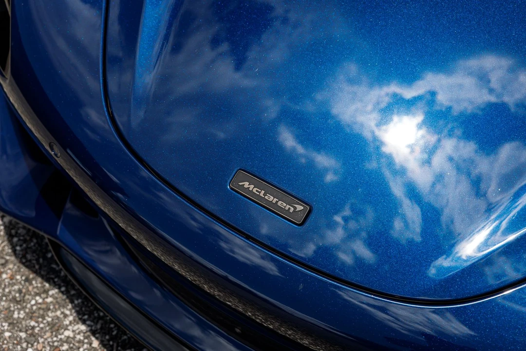 2025 McLaren 750S - Image 2 of 31