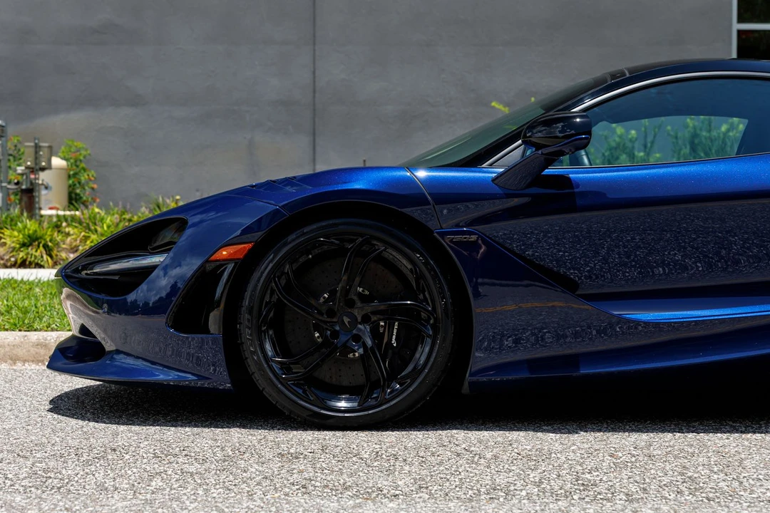 2025 McLaren 750S - Image 31 of 31