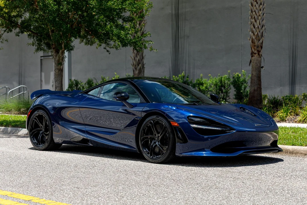 2025 McLaren 750S - Image 8 of 31