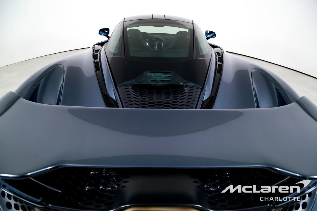 2025 McLaren 750S - Image 22 of 31