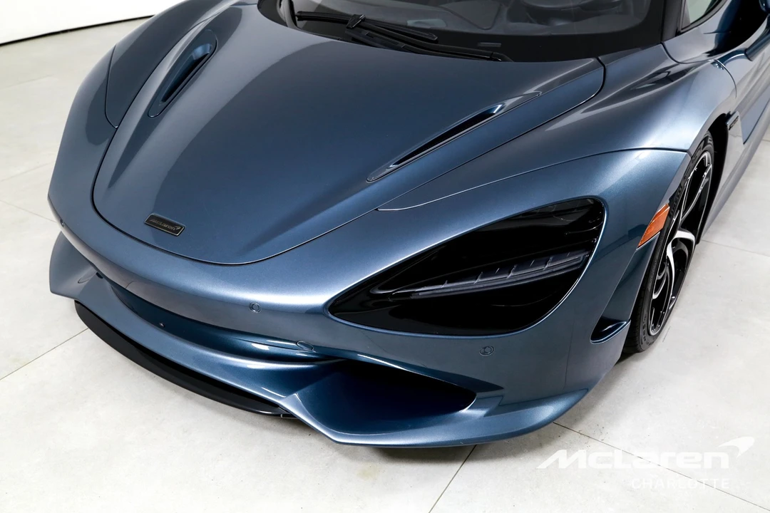 2025 McLaren 750S - Image 26 of 30