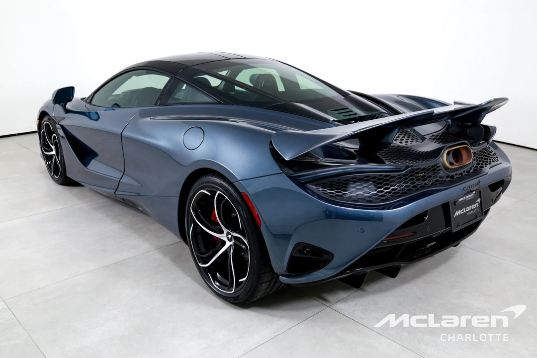 2025 McLaren 750S - Image 7 of 12