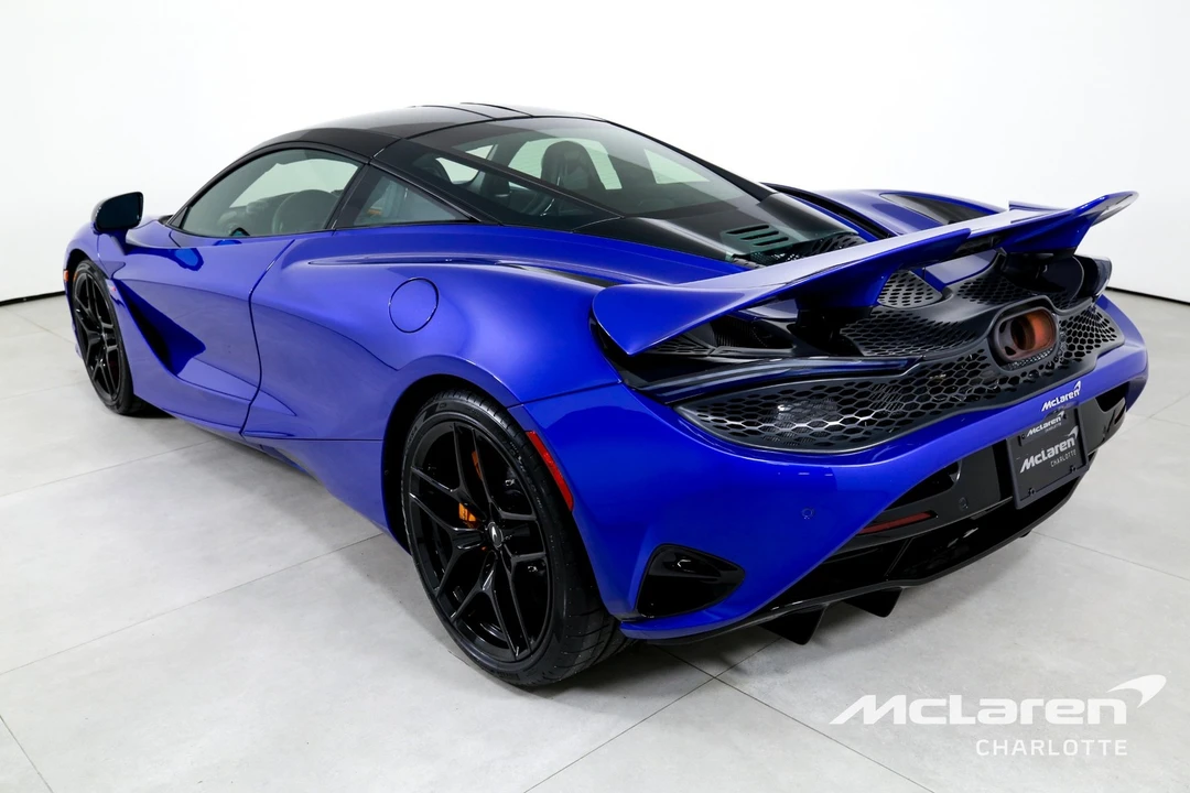 2025 McLaren 750S - Image 7 of 12