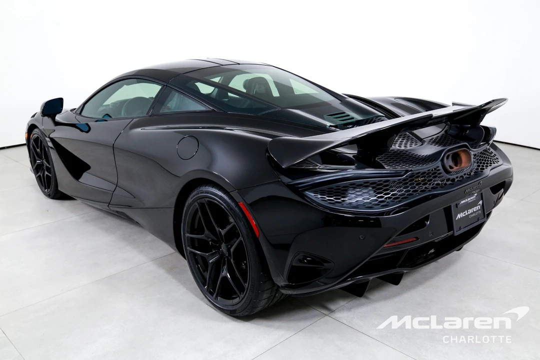 2025 McLaren 750S - Image 7 of 12