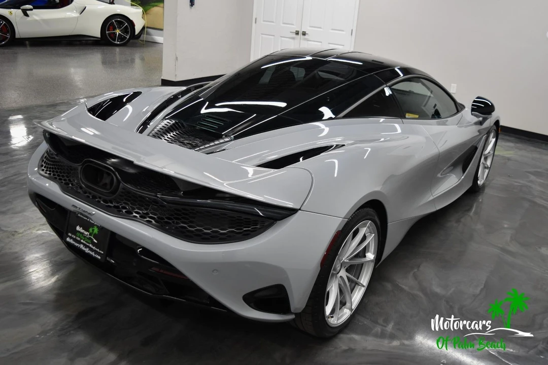 2025 McLaren 750S - Image 14 of 21