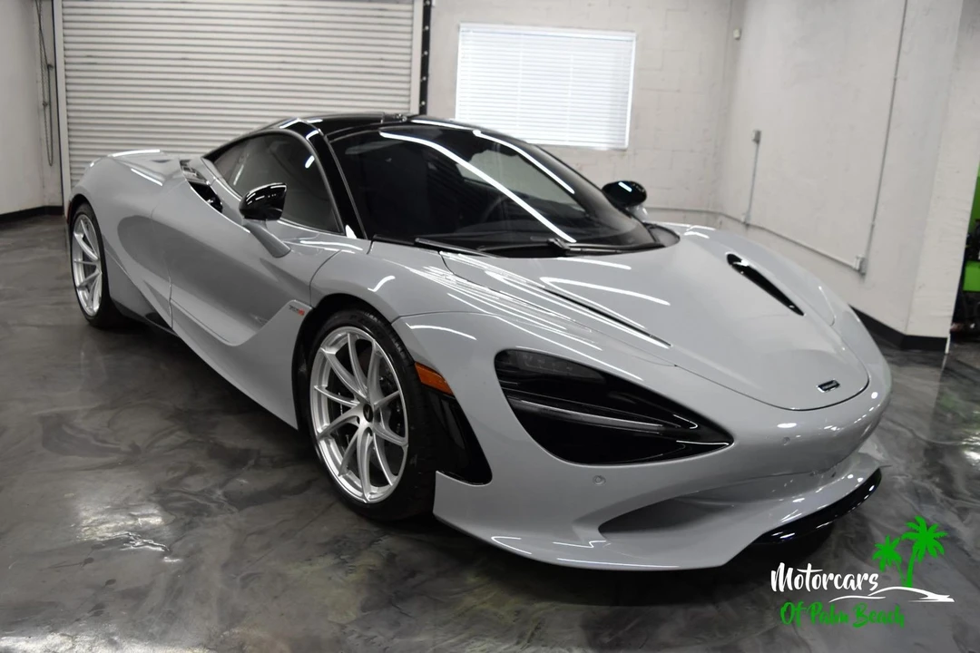 2025 McLaren 750S - Image 20 of 21