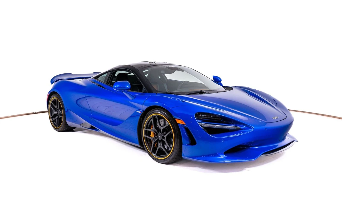 2025 McLaren 750S - Image 7 of 23