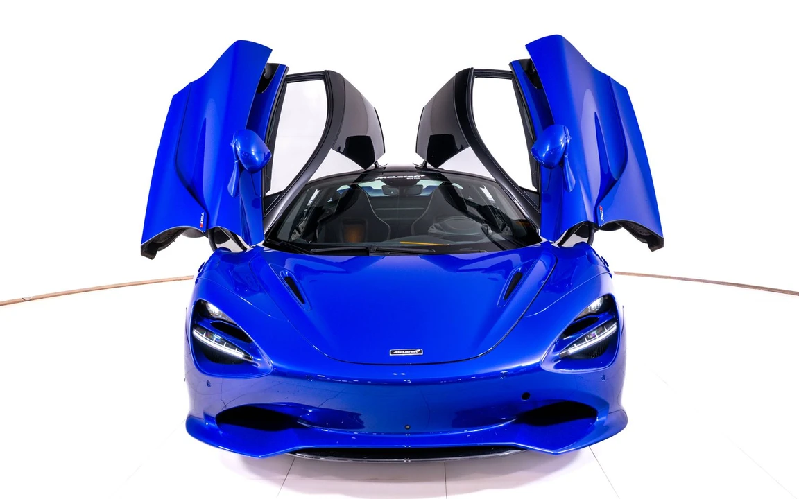 2025 McLaren 750S - Image 9 of 23