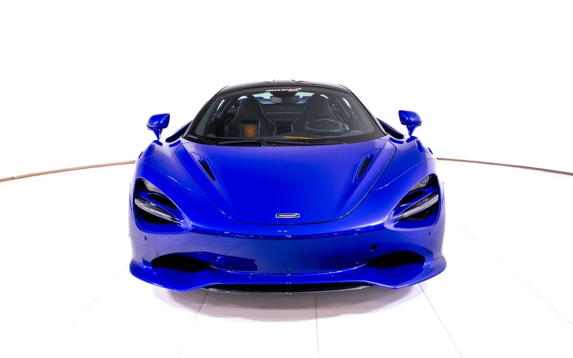 2025 McLaren 750S - Image 8 of 23