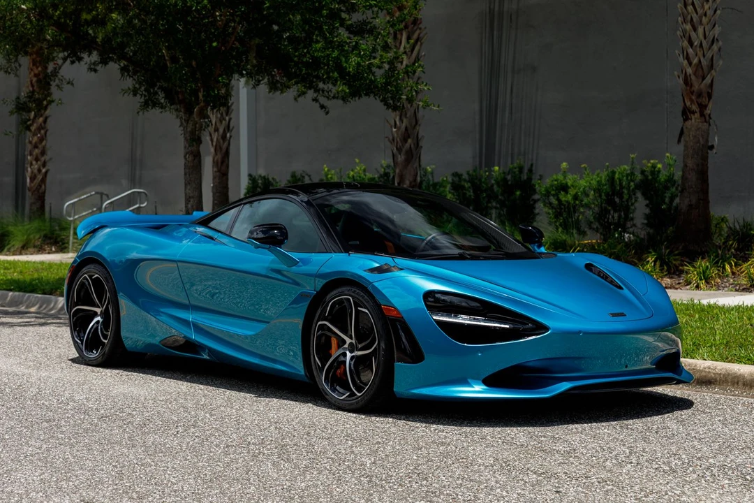 2025 McLaren 750S - Image 8 of 31