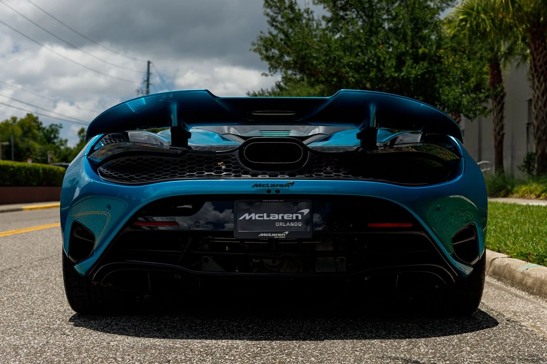 2025 McLaren 750S - Image 21 of 31