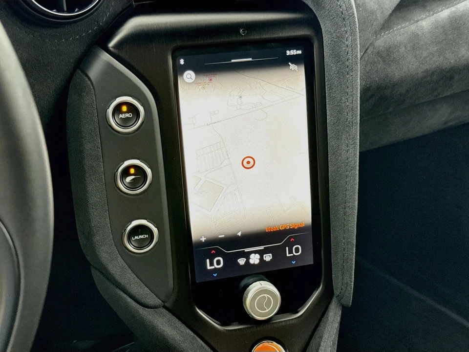 2025 McLaren 750S - Image 15 of 31