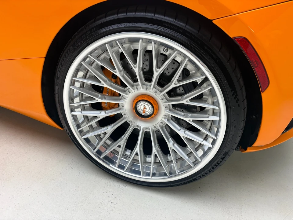 2025 McLaren 750S - Image 10 of 24