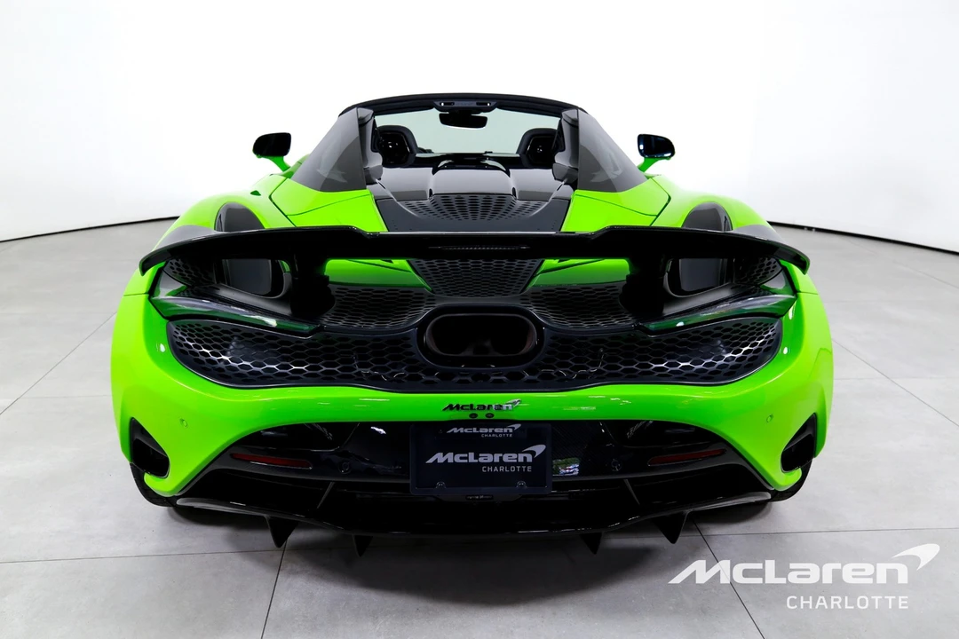 2025 McLaren 750S - Image 9 of 31