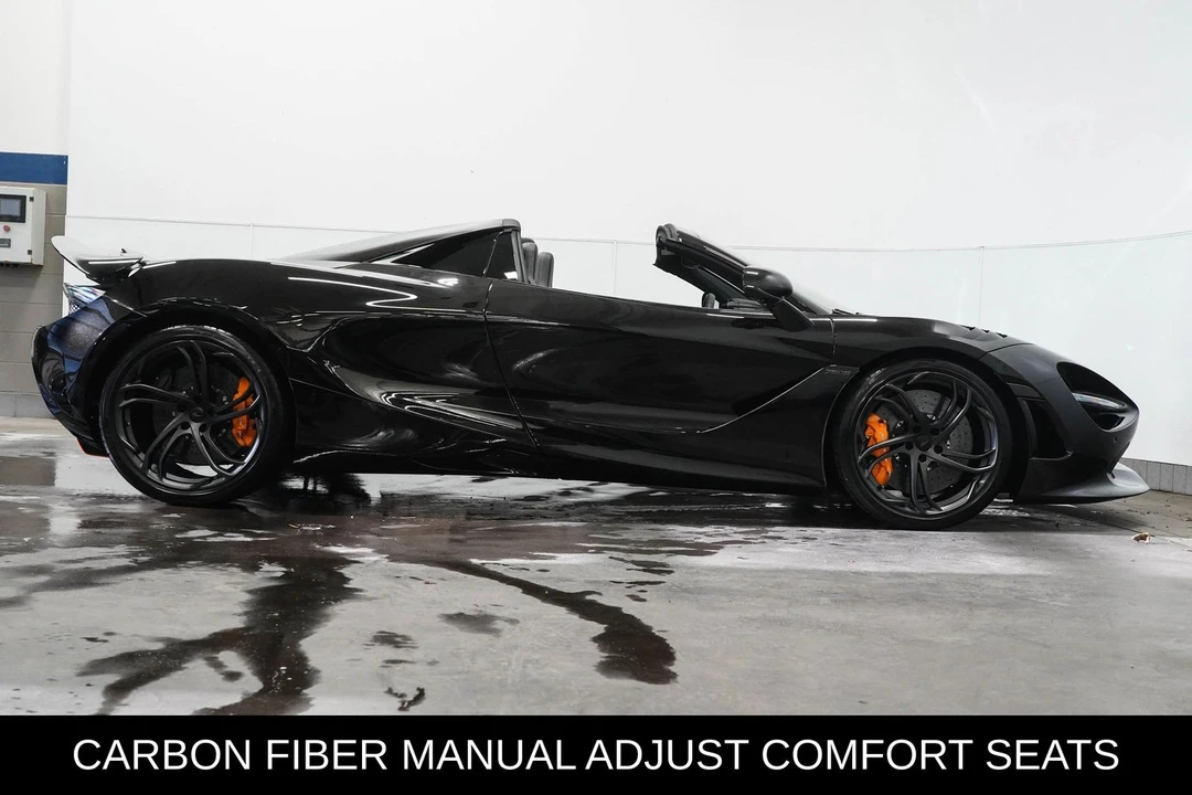 2025 McLaren 750S Spider - Image 7 of 12
