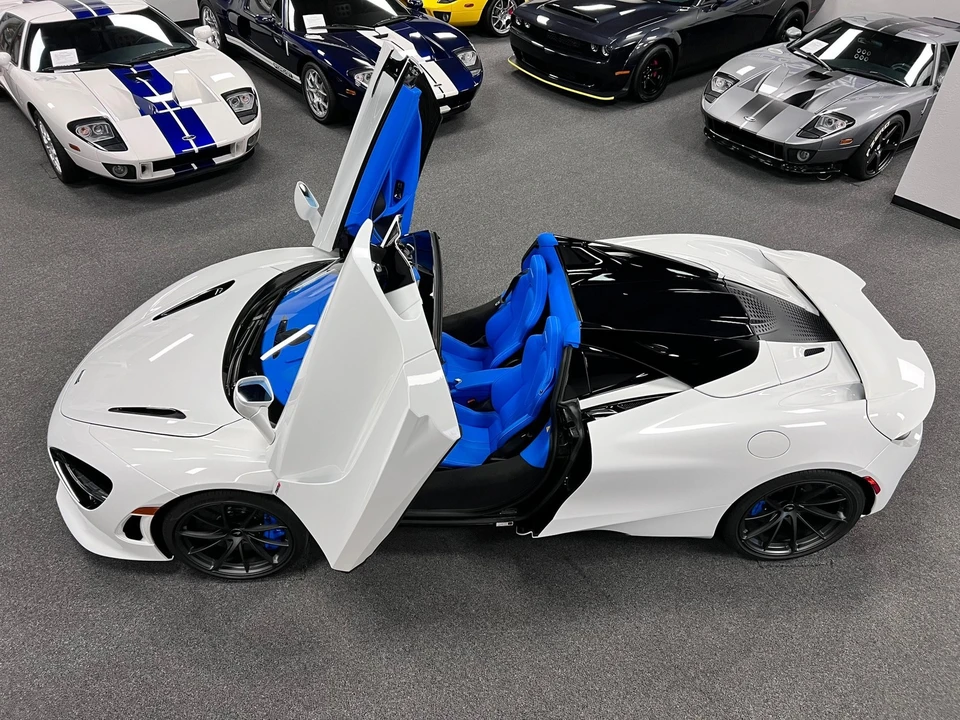 2025 McLaren 750S Spider - Image 14 of 21