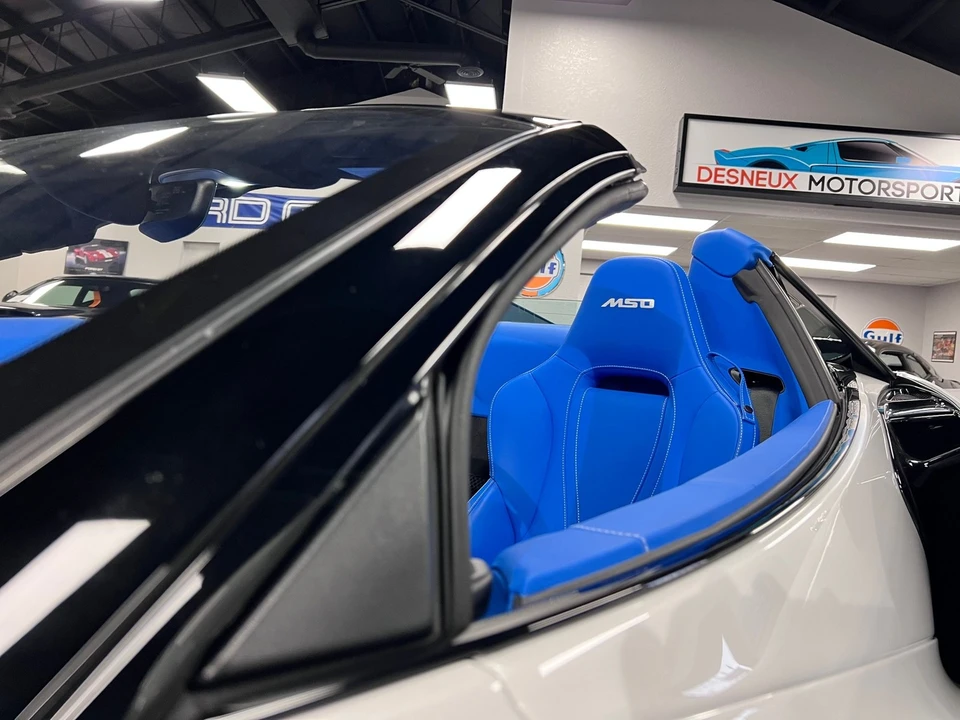 2025 McLaren 750S Spider - Image 18 of 21