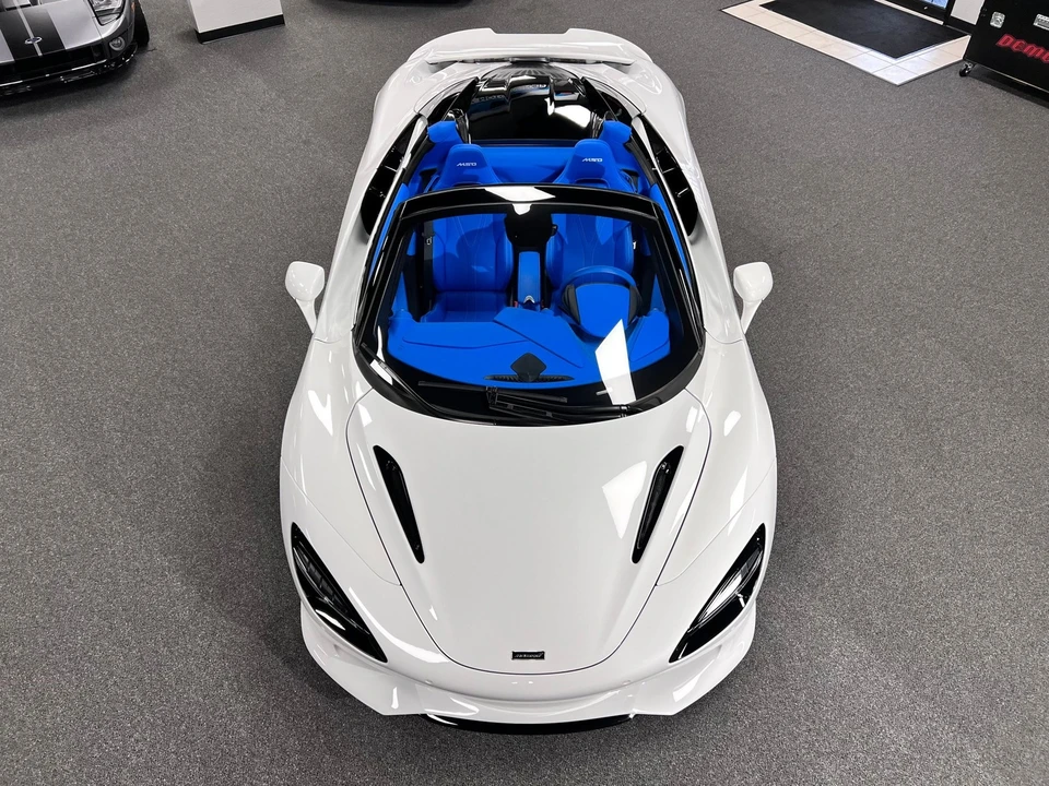 2025 McLaren 750S Spider - Image 9 of 21
