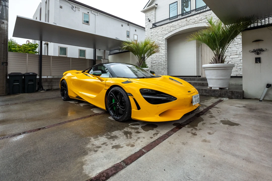 2025 McLaren 750S Spider - Image 4 of 31