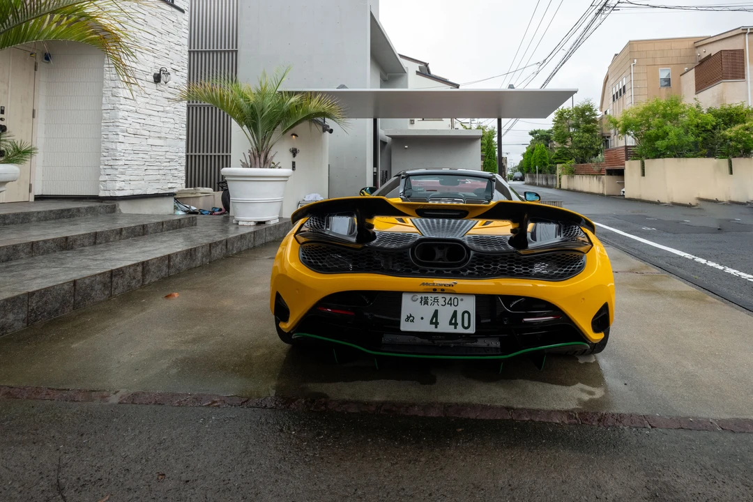 2025 McLaren 750S Spider - Image 13 of 31