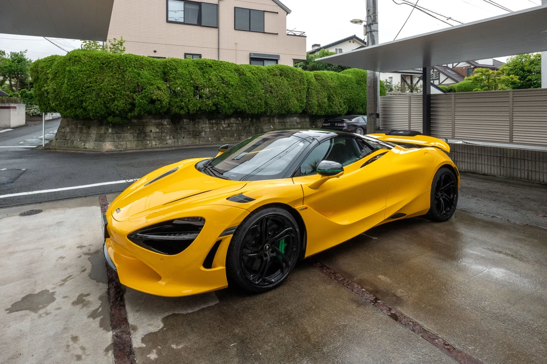 2025 McLaren 750S Spider - Image 22 of 31