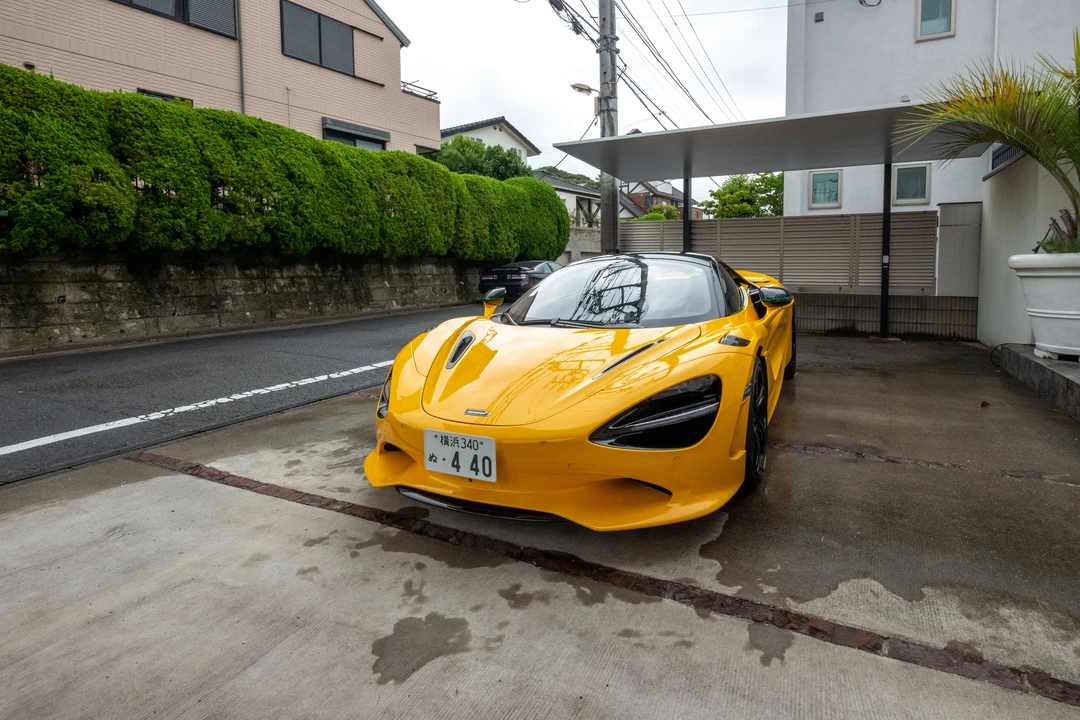 2025 McLaren 750S Spider - Image 20 of 31