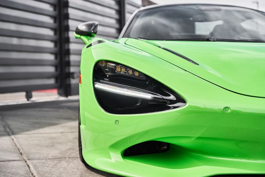 2025 McLaren 750S Spider - Image 10 of 31