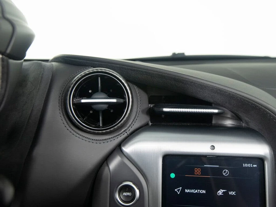 2025 McLaren 750S Spider - Image 24 of 31