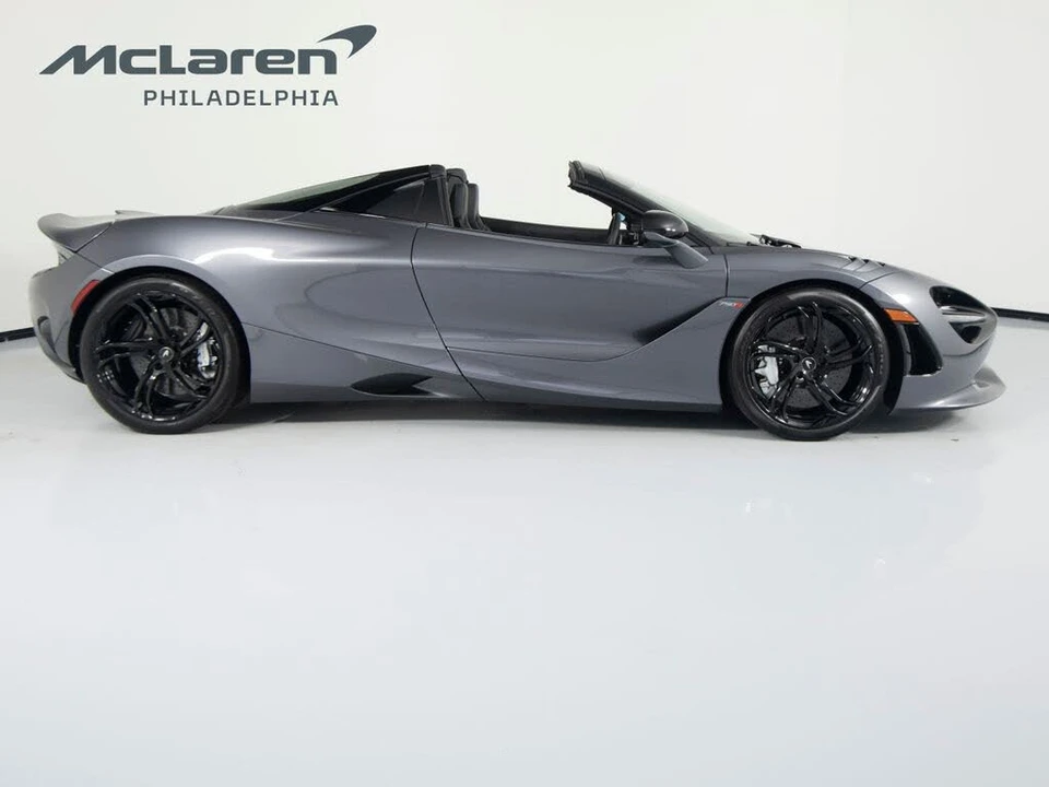 2025 McLaren 750S Spider - Image 5 of 31