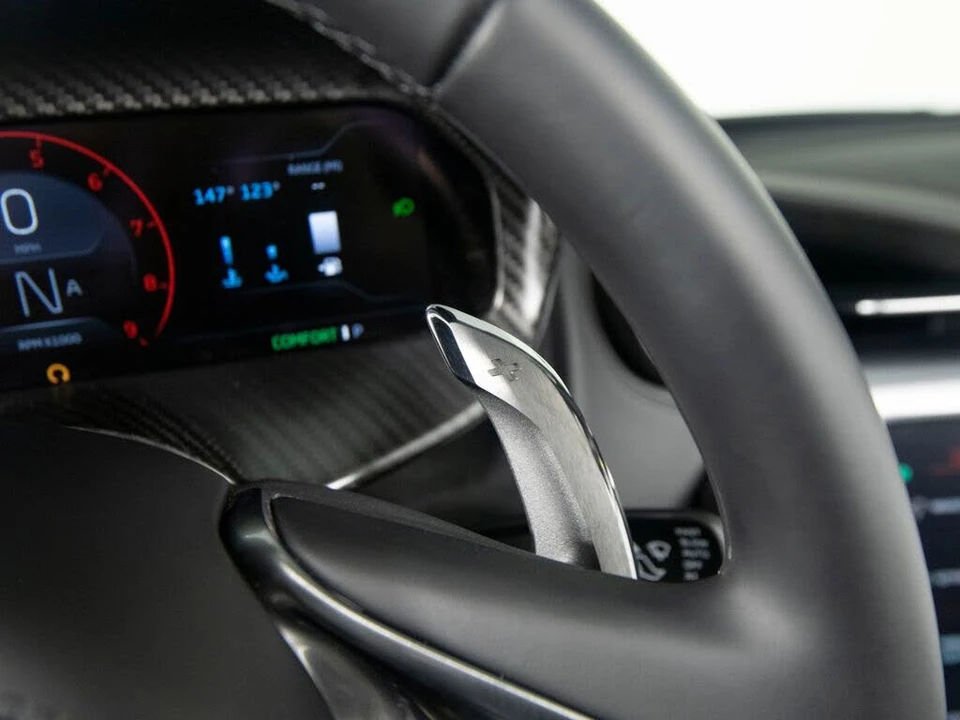 2025 McLaren 750S Spider - Image 20 of 31
