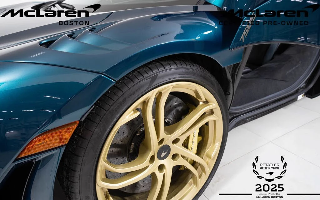 2025 McLaren 750S Spider - Image 23 of 26