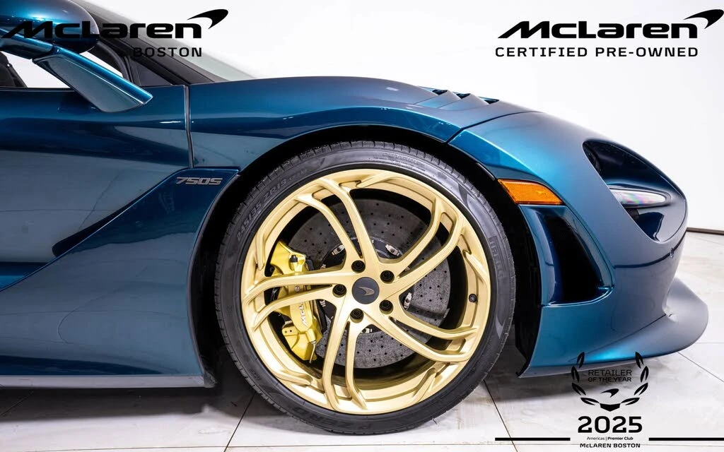 2025 McLaren 750S Spider - Image 17 of 26