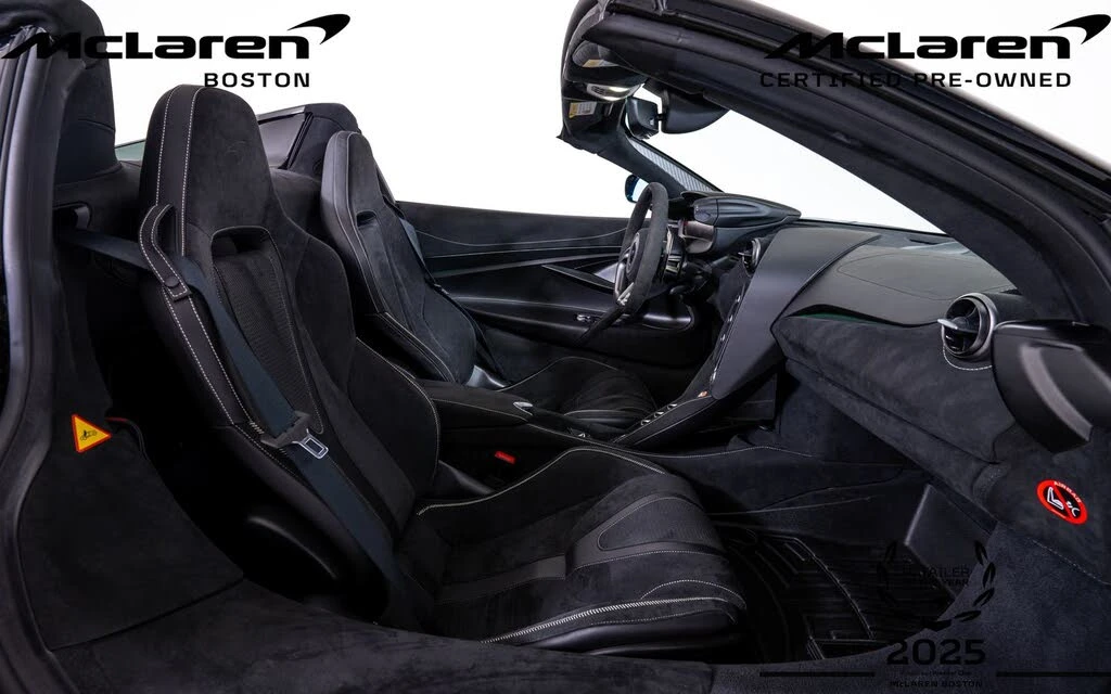2025 McLaren 750S Spider - Image 20 of 26